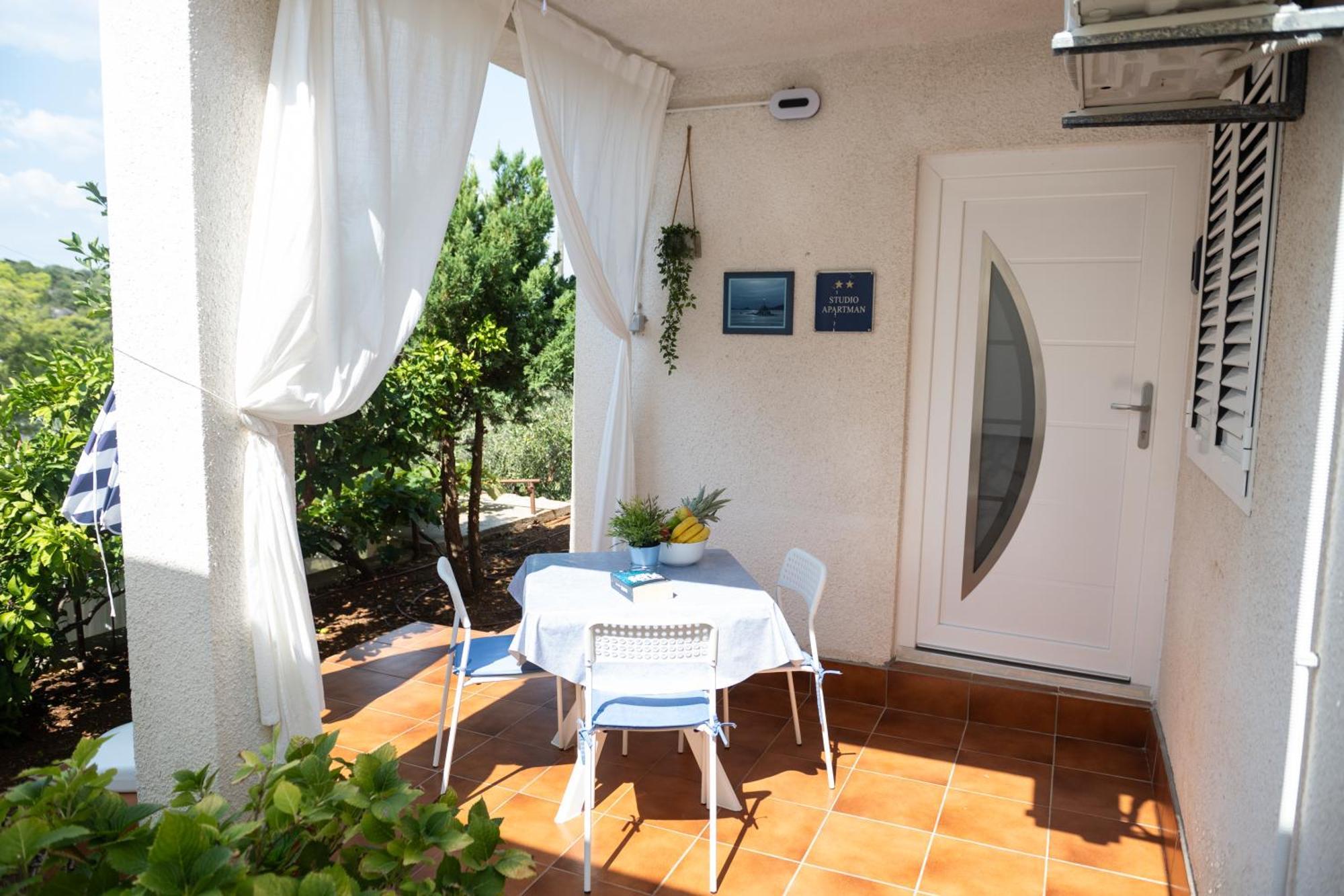 Apartments Solta Rogač 外观 照片